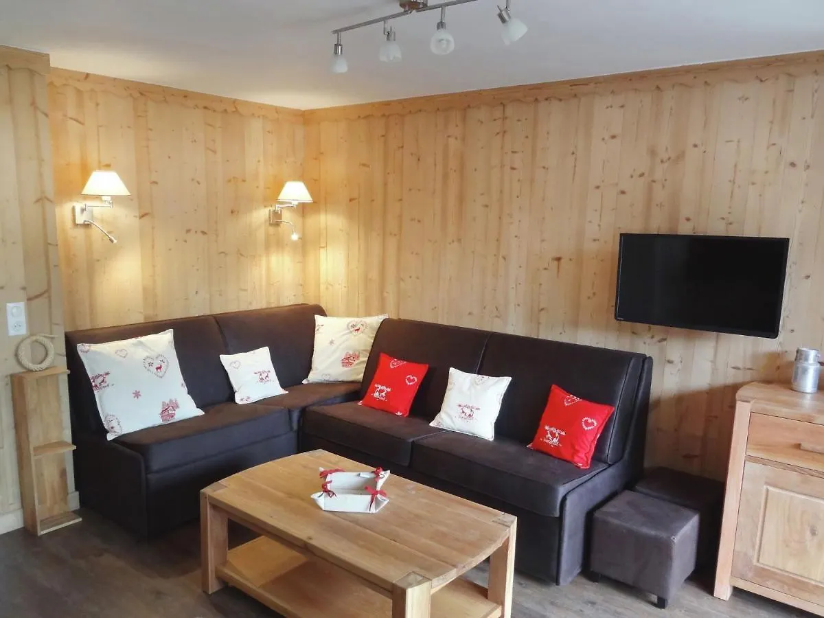 Simplistic Apartment In M Ribel Near Les 3 Vall Es Meribel