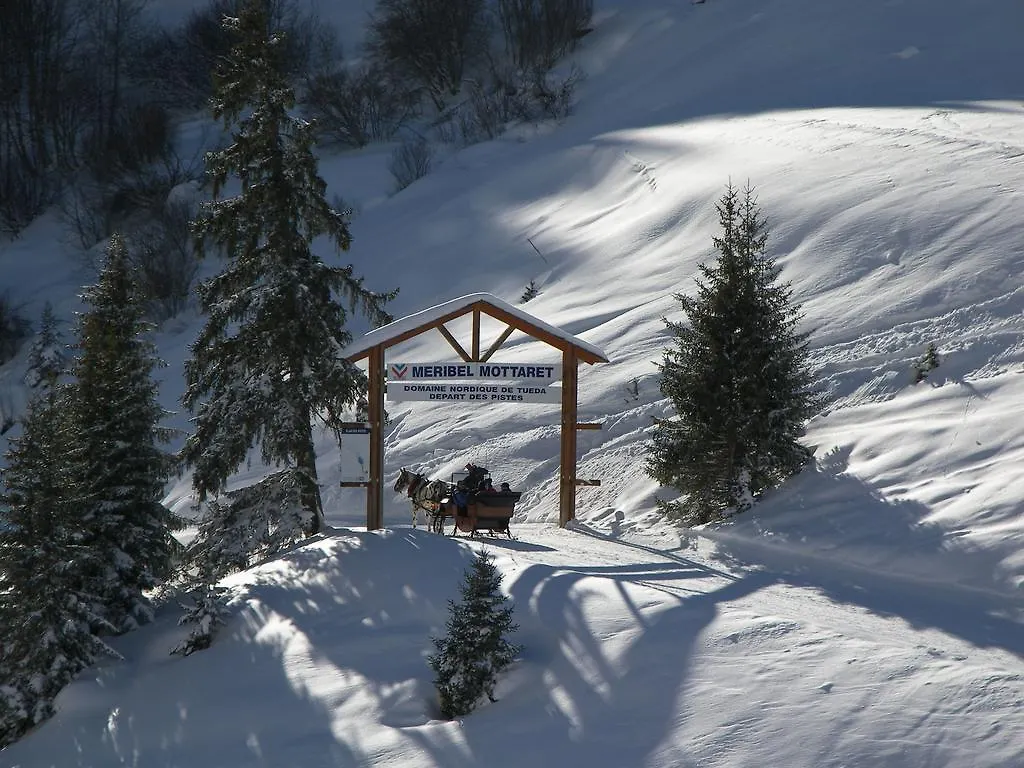 Simplistic Apartment In M Ribel Near Les 3 Vall Es Meribel